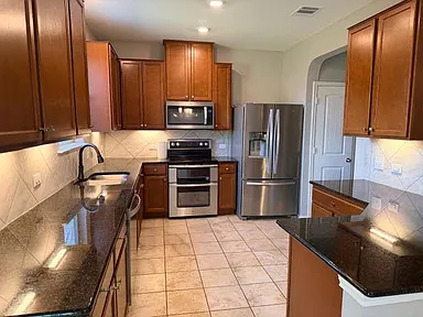 329 Los Cobos Ln, Georgetown, TX 78626